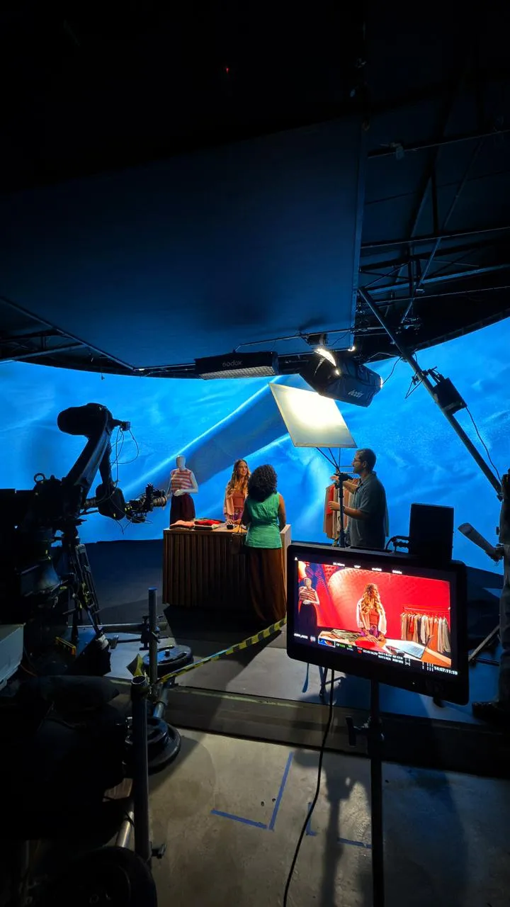 Bastidor no LED Volume — CineBot em ação